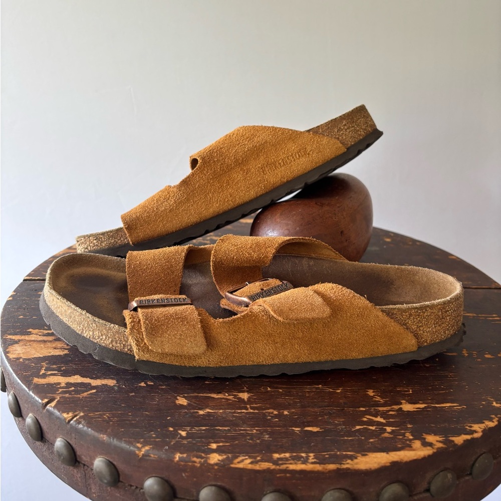 Birkenstock Arizona Mink Suede Sandals. Copper buckle. Reg width. Eur 40.